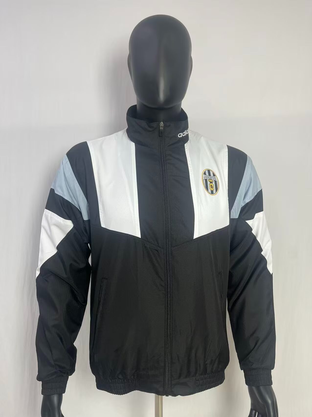 AAA Quality Juventus 26/27 Wind Coat - Black